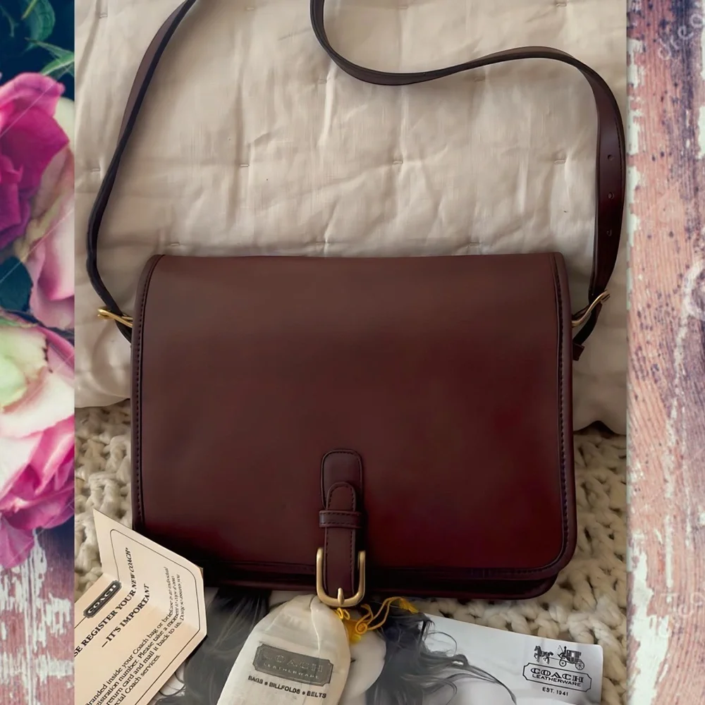 VINTAGE COACH MAHOGANY SADDLE POUCH BAG Style 9585